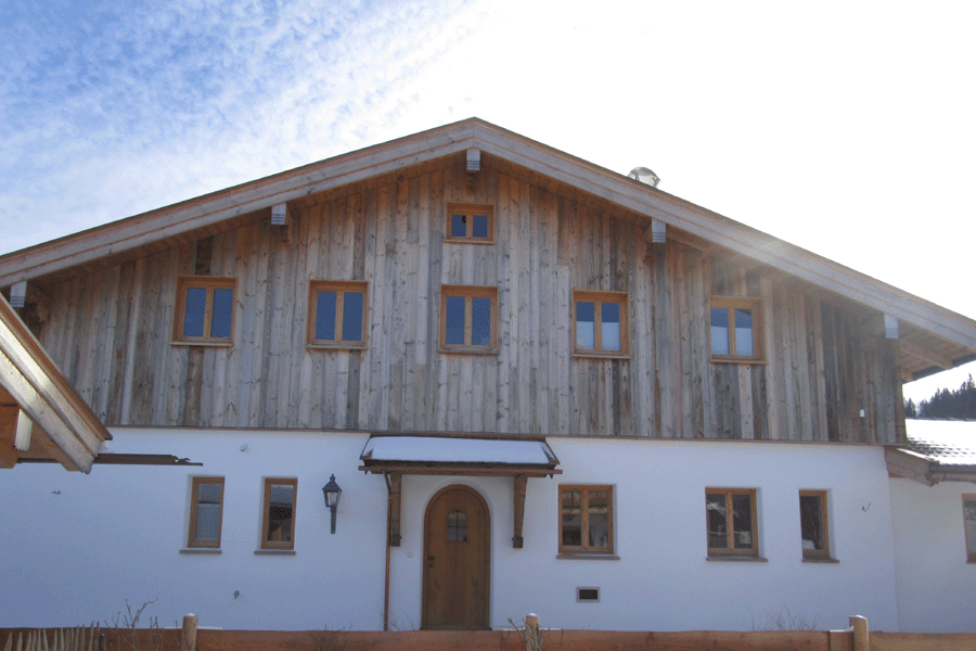 Einfamilienhaus mit Holzfassade